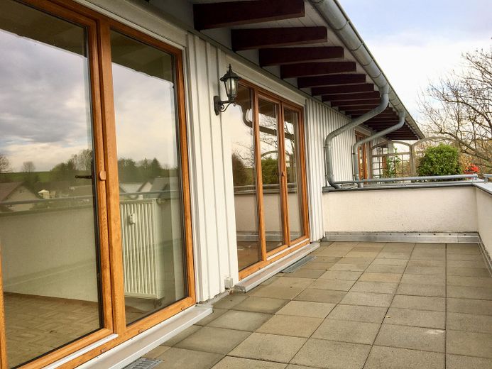 Hochwertige 3-Raum-Dachgeschosswohnung mit großer Dachterrasse in ruhiger Top-Lage – Dachterrasse