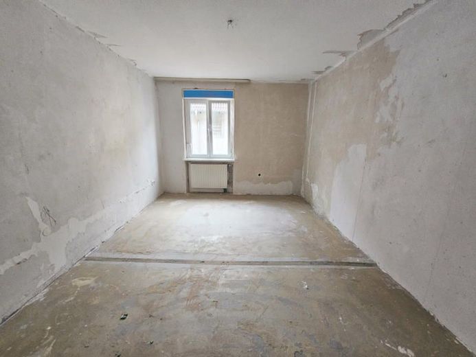 Renovierungsbedürftiges 4 Fam.-Mehrfamilienhaus in zentraler Lage – Bild 3