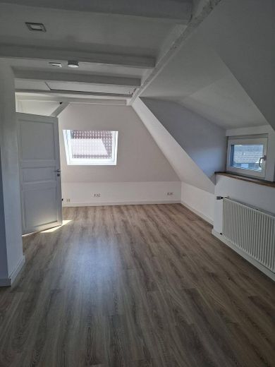Maisonette-Wohnung, 5ZK2B, Balkon + Dachterrasse, ruhige Wohnlage von Bielefeld-Senne – Wohnzimmer im Dachgeschoss