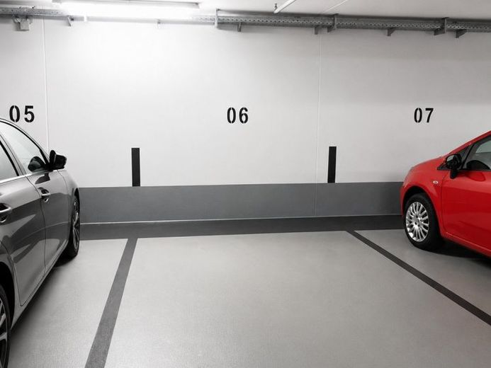 Tiefgaragenstellplatz Weite Gasse zu mieten – Foto 1