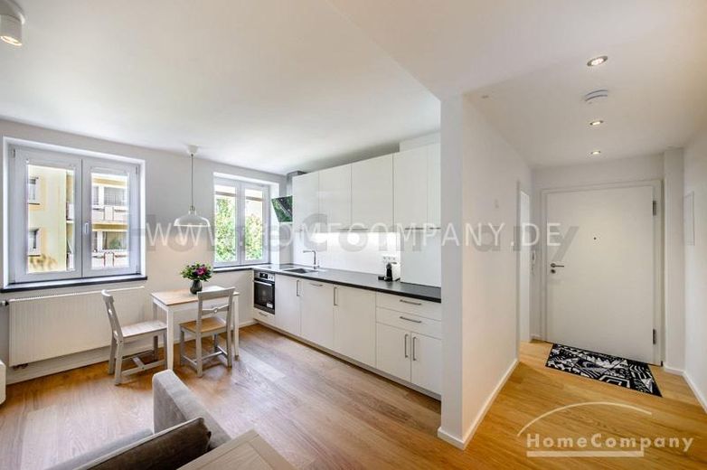 Beautiful newly renovated and furnished 2-room apartment with balcony in Maxvorstadt – b7e1598fb38a281ed56658dd7ac6f02e34a17d4e.jpg
