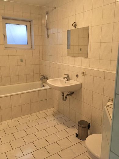 Wohnung mit Balkon und Blick ins Grüne zu verkaufen – Foto 6