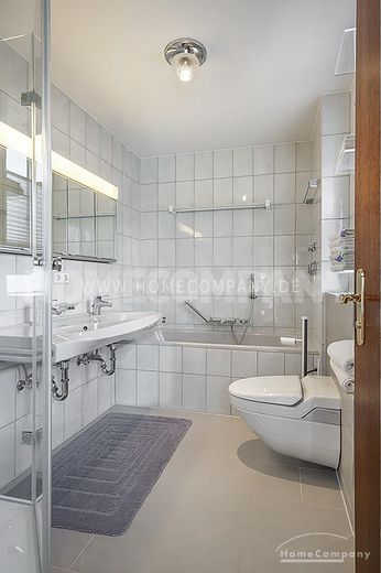Gemütlich möblierte und sehr ruhig gelegene 3-Zimmer-Wohnung mit Balkon in Waldtrudering – 776a89edf7ccfb6960bd3ab37f4283f5a0980011.jpg