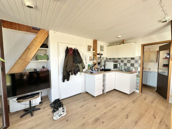 CITYHOUSE: Top-Rendite! Dachgeschosseinheit mit 3 Apartments einer Dachterrasse und Balkon! – Offene Küche