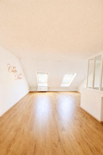 FAMILIENTRAUM in TOP-Lage - PROVISIONSFREI – Dachstudio