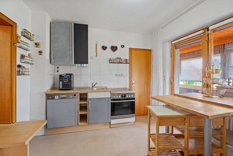 Wohnen auf ca 1600m² - Einfamilienhaus mit zusätzlichem Baupotential – Küche (angrenzendes Bad)