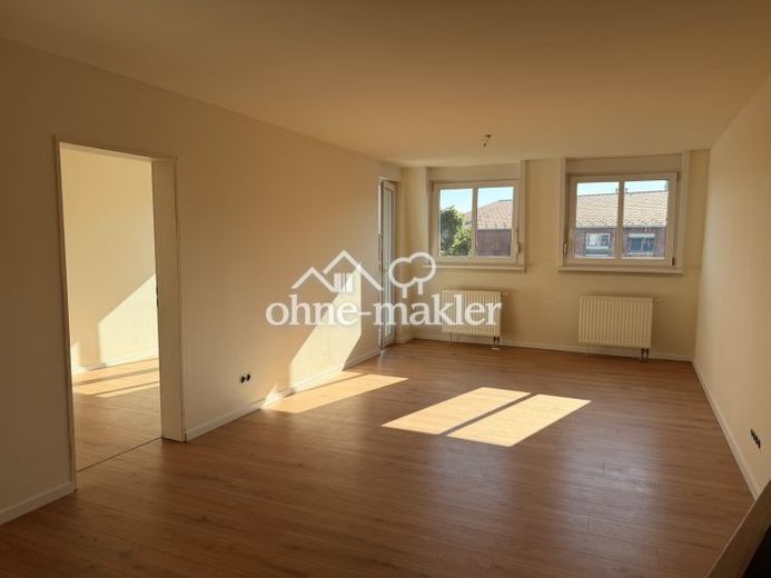 renovierte 2 Raum Wohnung mit Klima, EBK und TG Stellplatz – Foto 1