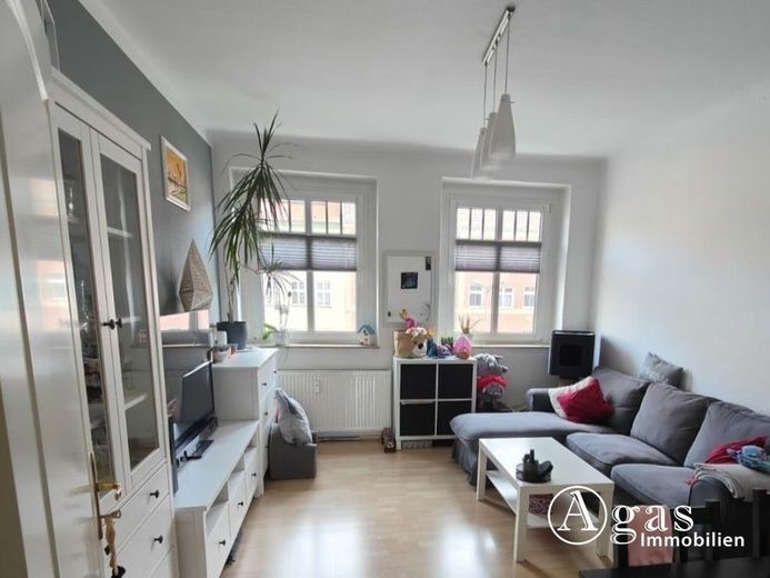 Schöne 3-Zimmer-Wohnung mit Wintergarten zentral in Eberswalde – Wohnzimmer