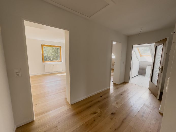 Sofort bezugsfrei nach Renovierung | Findorff | Garage | provisionsfrei | nahe Bürgerpark – Flur