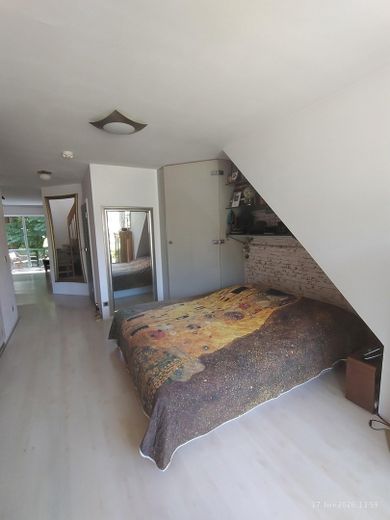 Charmante 3-Zi.- Maisonettewhg, TG-Stellplatz ,Garten, Balkon in grüner Lage von Hamburg Meiendorg – Schlafbereich