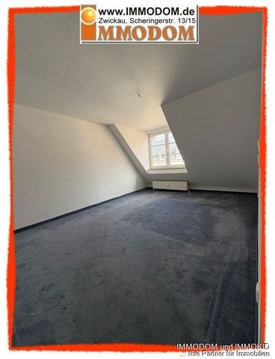 2-Zimmer-Wohnung in Zwickau im Dachgeschoss und mit Personenaufzug – Schlafen