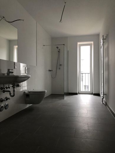 Appartement en copropriété accessible aux personnes à mobilité réduite – investissement idéal, logement pour navetteur ou résidence pour la retraite – Badezimmer