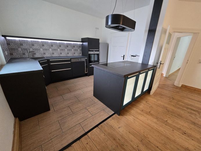 Wunderschöne 4,5 Zimmer Altbauwohnung, frisch renoviert – Erstbezug in begehrter Wohnlage – Foto 4
