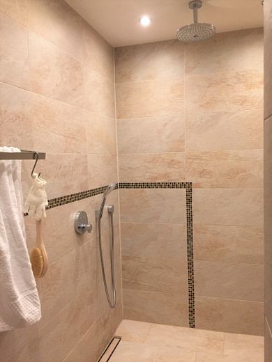 Modern, şık, yenilenmiş - iki loggia, ankastre mutfak, giyinme odası *komisyonsuz – RainShower Duscher