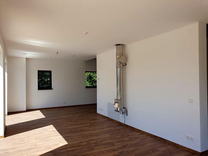 150  m², डीडोर्फ़ के बाहरी इलाके में उजला, शांत अपार्टमेंट – Wohnzimmer - O - EG