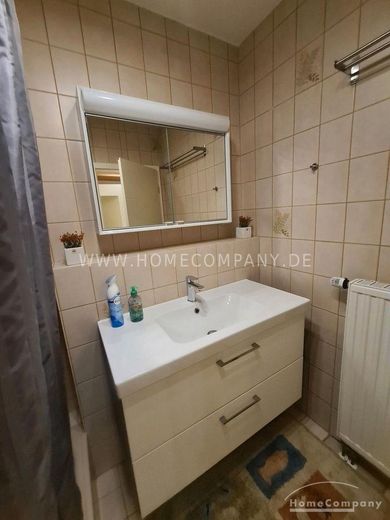 Helles und ruhiges Apartment Nähe Rotenbühl – 8db3d049248f8b9c5f6bf3e1b897d4aa52f3e0a2.jpg
