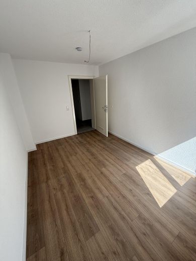 Erstbezug nach Kernsanierung- großzügige 4-Zimmer- Wohnung im Erdgeschoss – Schlafzimmer 1