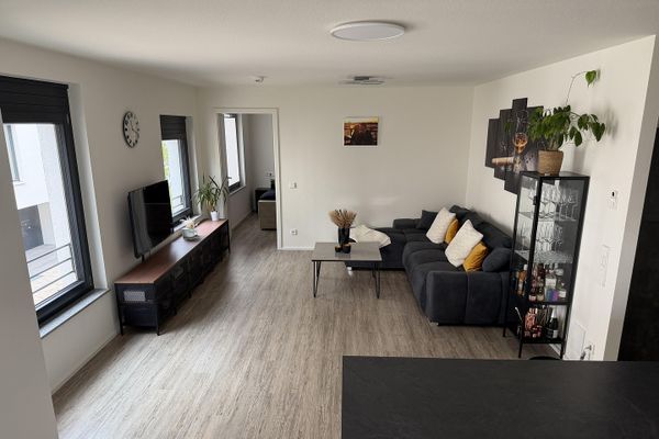 Appartement lumineux de 3 pièces avec balcon dans le quartier Steingau – Kirchheim unter Teck