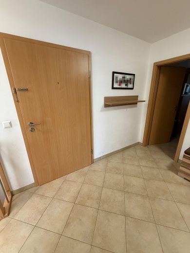 4-Zimmer Wohnung, Garten, Terrasse, Provisionsfrei – Flur