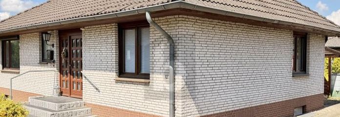 EBENERDIG WOHNEN MIT VOLLKELLER UND GARAGE