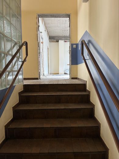 Vermietung: Großzügige Praxis- oder Bürofläche mit Entwicklungspotenzial im Herzen von Bad Kreuznach – फोटो 1