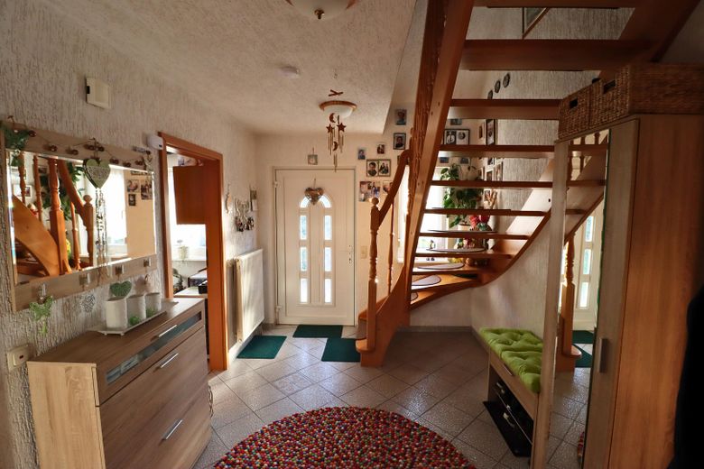 Familienfreundliches Einfamilienhaus in Oberuckersee mit Garten und guter Anbindung – Flur EG