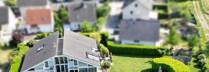 Hochwertige Design-Villa am Ortsrand