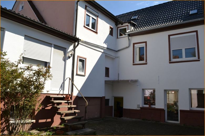 Hof+Wohnung