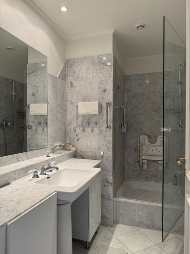Maisonette-Wohnung Golf-Wohnpark Stolper Heide – Duschbad 1. OG