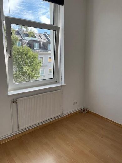 Schlafraum mit Ausblick Straße