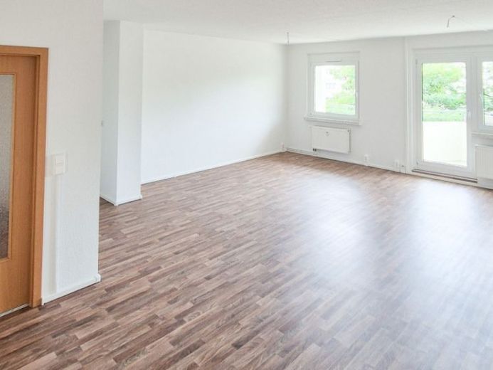 3 Zimmer mit tollem Ausblick und riesen Wohnzimmer – Foto 1