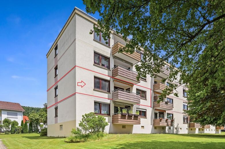 PROVISIONSFREI- Stadtnah und großzügig - 4-Zimmerwohnung mit sonniger Loggia – Außenansicht