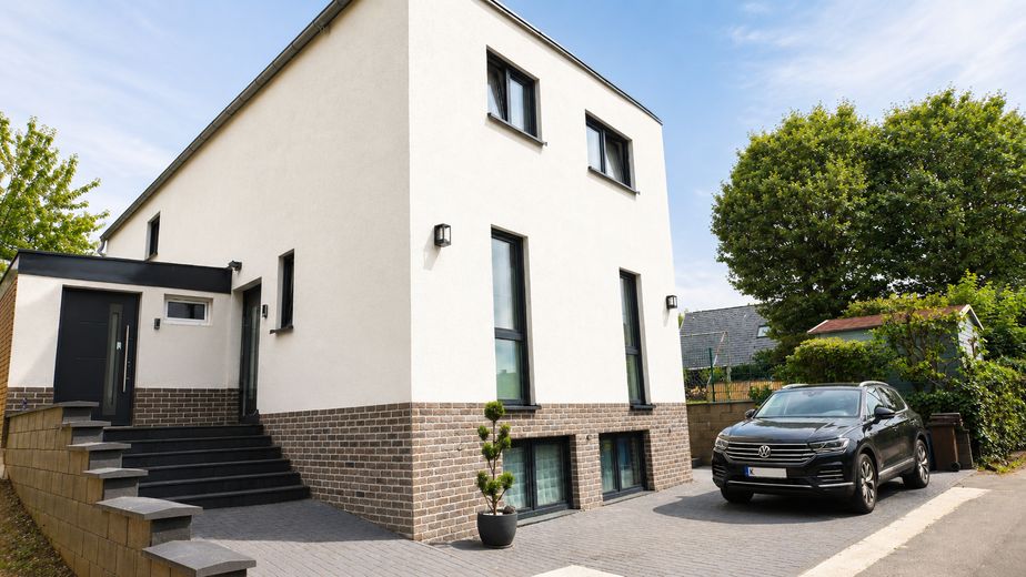 Vollmöblierte 2-Zimmer-Neubauwohnung im Erdgeschoss – Foto 1