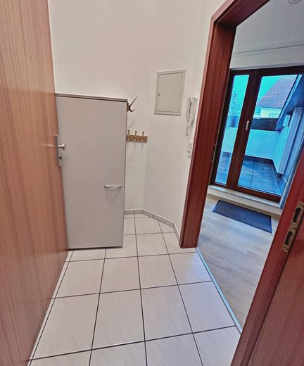Cazip 2 odalı çatı katı dairesi (35 m2), huzurlu yerleşim bölgesinin kenarında, konfor ve mahremiyet garantisiyle – WJ-00185_bild_012.jpg