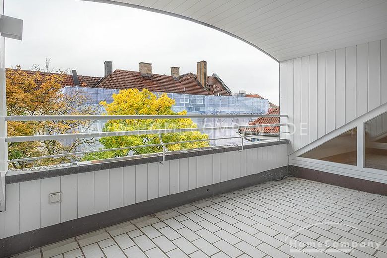 Appartement de 3 pièces à couper le souffle avec loggia à Neuhausen, partiellement meublé – 0ec405e1097ec82cb9c8f712bc7228dab14721a6.jpg