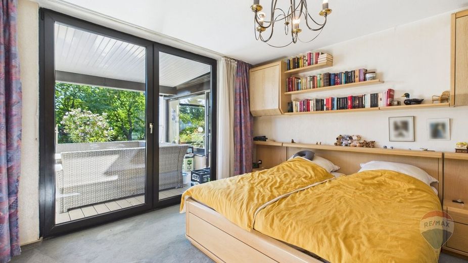Provisionsfrei für den Käufer!
Großes Einfamilienhaus mit Südwest-Terrasse und Feldrandblick – Elternschlafzimmer Erdgeschoss