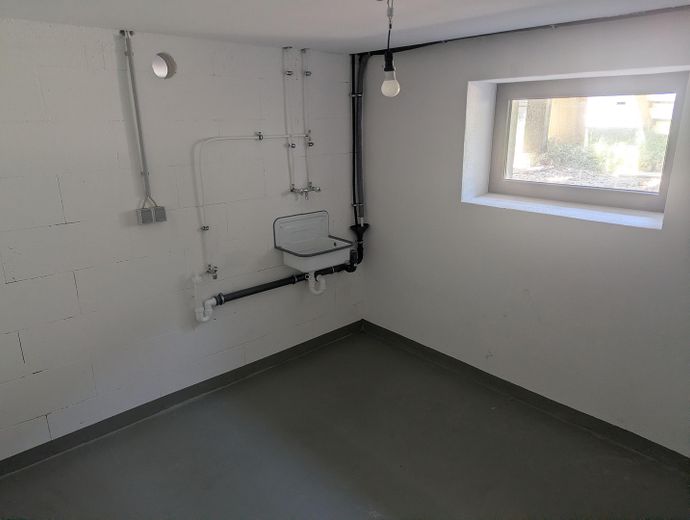 مسكن أحلام في أثر فردي في Obertraubling – Waschraum im UG
