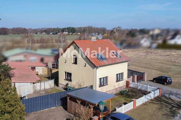 Bahçeli, garajlı ve carportlu modernize edilmiş 5 odalı müstakil ev, Liebenwalde