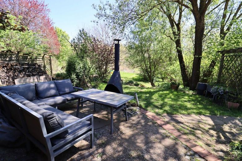 Terrasse 2 u. Garten