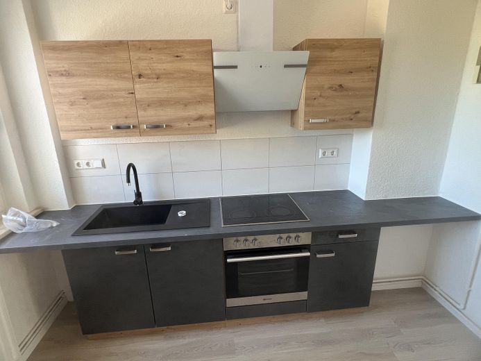 Hannover-Misburg 2 MFH - 11 Wohneinheiten mit insgesamt ca. 660 Wohnfläche – Haus 85 I. OG links EBK