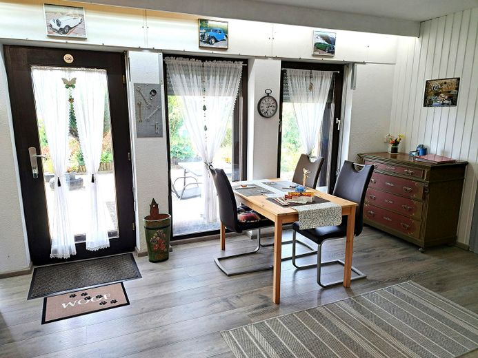 HAUS-SCHLUCHSEEBLICK: 3 Ferienwohnungen mit "Classic-Car-Ambiente" in Premiumlage (€ 1,1 Mio. +Inv.) – UG Wohnung Essecke