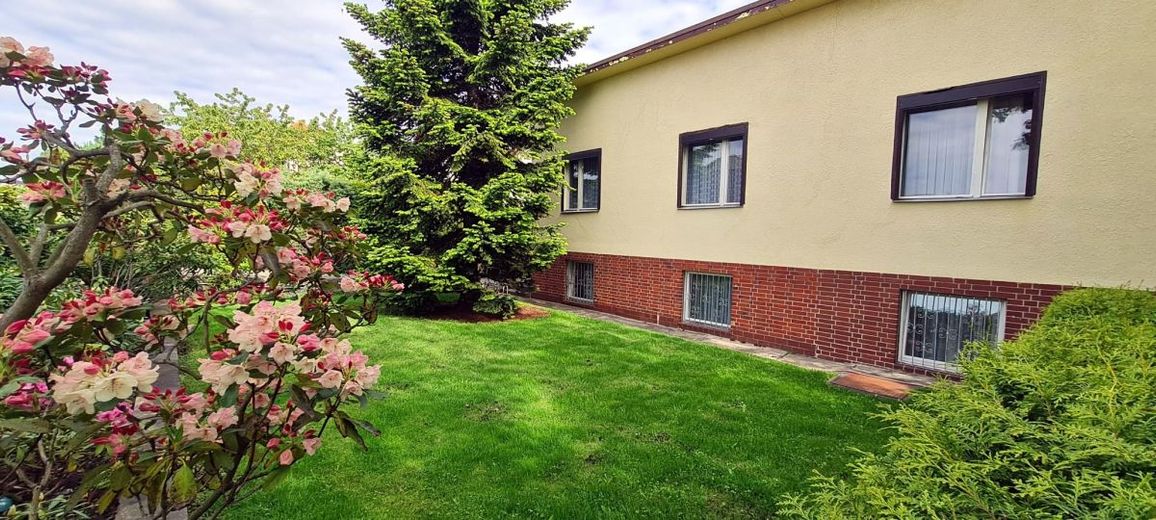 SOLIDER ALTBAU-EINFAMILIENHAUS -RUDOW-BLUMENVIERTEL-BEZUGSFREI-PROVISIONSFREI – Straßenseite