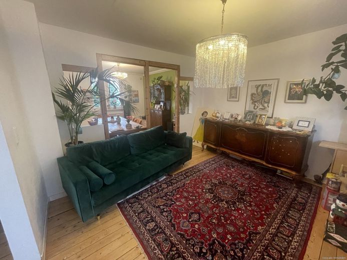 Modernisiertes Einfamilienhaus in idyllischer und ruhiger Lage von Dudweiler – Wohnzimmer EG