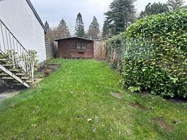 Eigener Garten mit Blockhaus