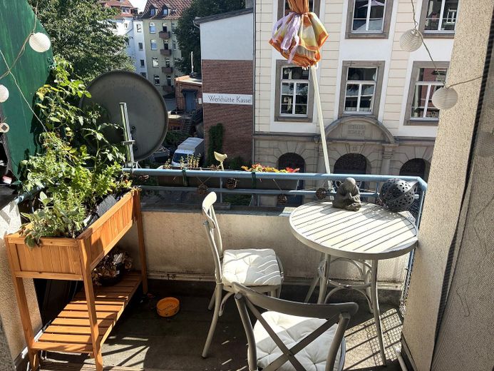 Bezugsfrei ab 01.10.: Helles 1-Zimmer-Apartment mit Balkon am Weinbergpark – provisionsfrei – Balkon