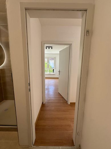 Appartement lumineux de 3 pièces dans un emplacement central – première occupation après rénovation – Photo 12