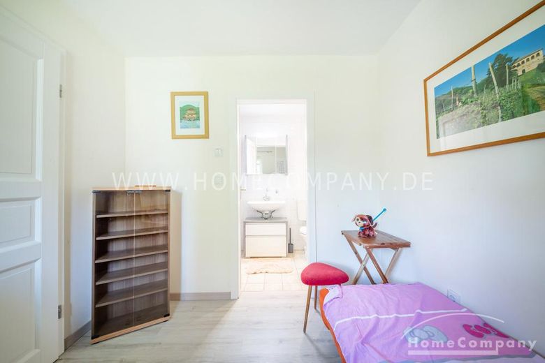 14050 HomeCompany Dresden مفروش/مؤثث شقة جميلة من 3 غرف في فايسن هيرش مع استخدام الحديقة بحد أقصى 3 أشخاص – d5ab2e130effacb51747b7d6c14d2d832a128bb8.jpg