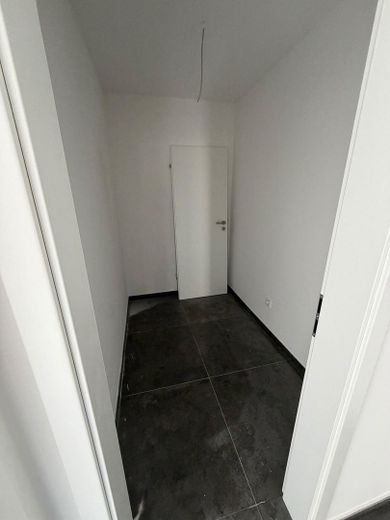 Großzügige 5-Zimmer-Neubauwohnung mit Einbauküche, Balkon und Stellplatz in Rodenbach – Foto 17