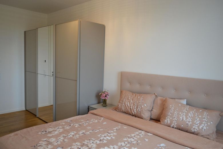 Beautiful 3-room apartment with a park view and plenty of sunlight in Riedberg, Frankfurt am Main – Schlafzimmer 2