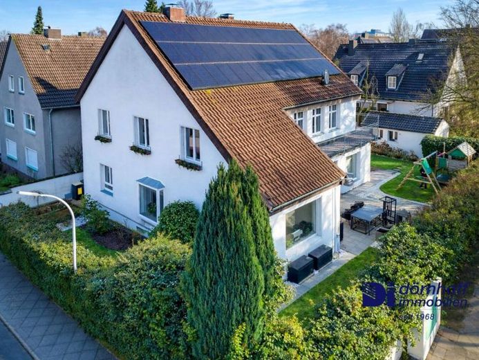 Exklusives Familienanwesen in begehrter Lage der Gartenstadt – Foto 1